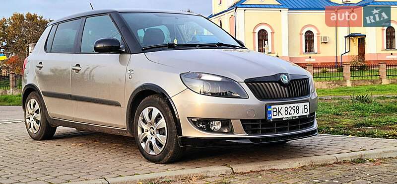 Хэтчбек Skoda Fabia 2011 в Дубно