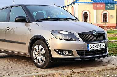 Хэтчбек Skoda Fabia 2011 в 