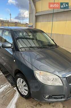 Хэтчбек Skoda Fabia 2008 в Смыге