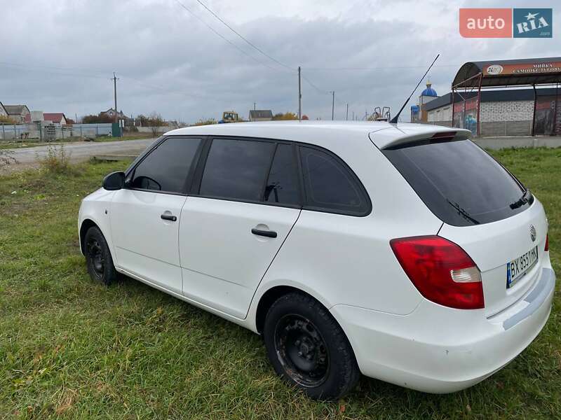 Универсал Skoda Fabia 2010 в Новой Ушице