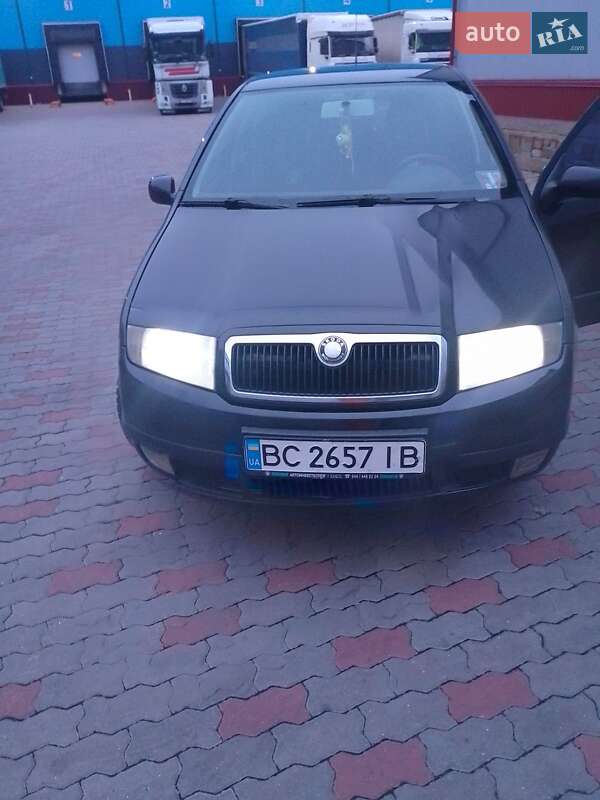 Седан Skoda Fabia 2002 в Городке