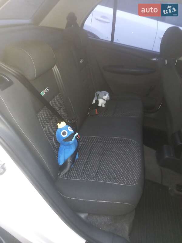 Хетчбек Skoda Fabia 2006 в Дубовому