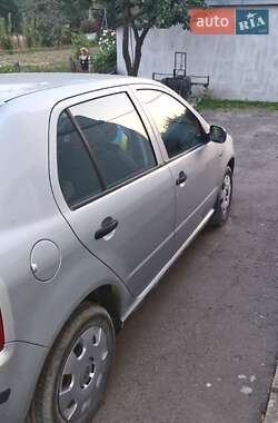 Хэтчбек Skoda Fabia 2001 в Ровно