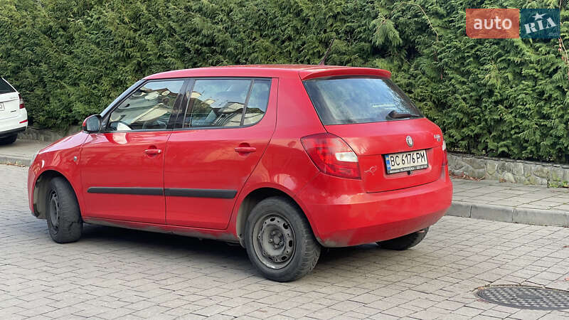 Хэтчбек Skoda Fabia 2009 в Львове