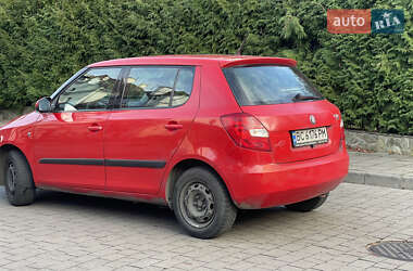 Хэтчбек Skoda Fabia 2009 в 