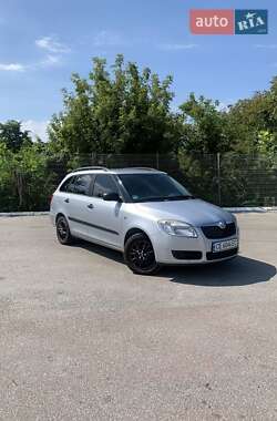 Универсал Skoda Fabia 2010 в Черновцах