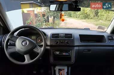 Хэтчбек Skoda Fabia 2013 в 