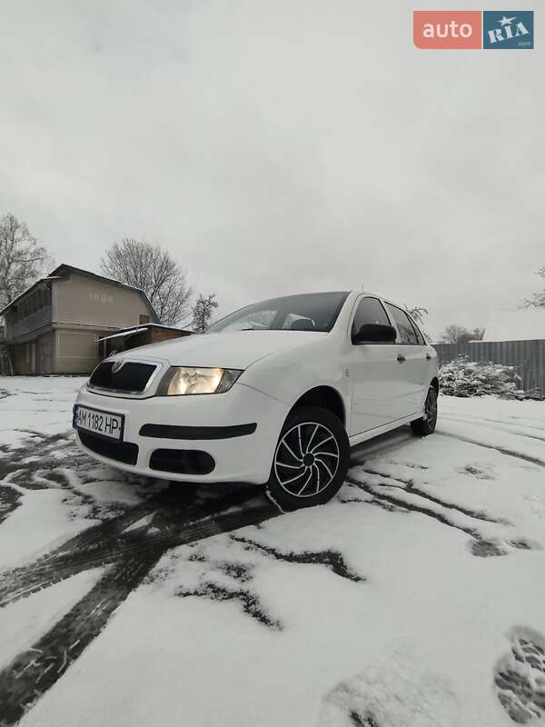 Хэтчбек Skoda Fabia 2006 в Коростене