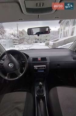 Хэтчбек Skoda Fabia 2006 в Коростене