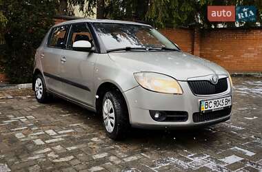 Хэтчбек Skoda Fabia 2008 в Львове