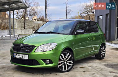 Хэтчбек Skoda Fabia 2010 в Киеве