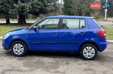 Хэтчбек Skoda Fabia 2009 в 