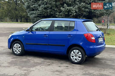 Хэтчбек Skoda Fabia 2009 в 