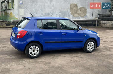 Хэтчбек Skoda Fabia 2009 в 