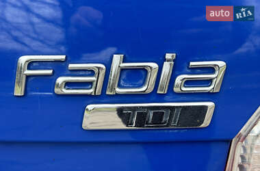 Хэтчбек Skoda Fabia 2009 в 