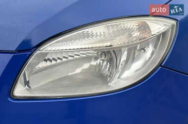 Хэтчбек Skoda Fabia 2009 в 