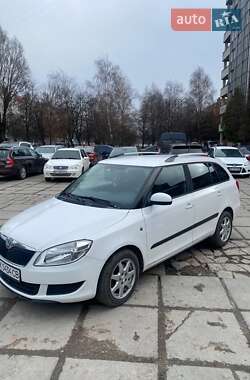 Хэтчбек Skoda Fabia 2011 в Львове