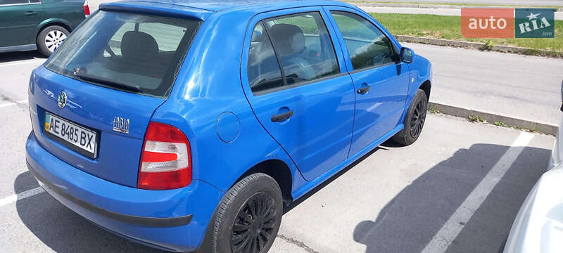 Хэтчбек Skoda Fabia 2004 в Днепре