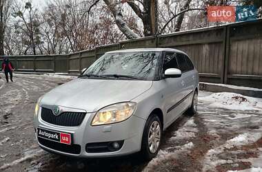 Універсал Skoda Fabia 2009 в Києві