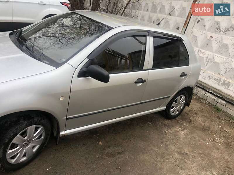 Хетчбек Skoda Fabia 2006 в Дніпрі