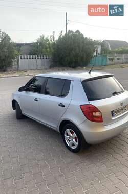 Хэтчбек Skoda Fabia 2013 в Рени