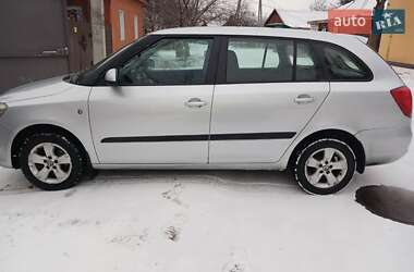 Универсал Skoda Fabia 2011 в Чернигове