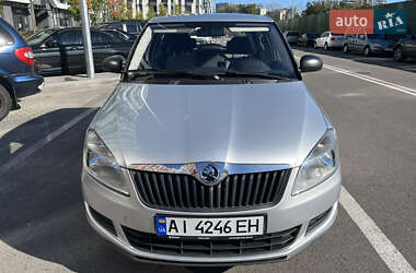 Хетчбек Skoda Fabia 2013 в Києві