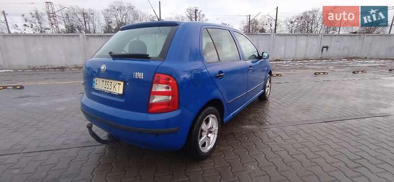 Хэтчбек Skoda Fabia 2004 в Ирпене