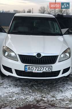 Хэтчбек Skoda Fabia 2012 в 