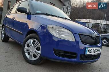 Хетчбек Skoda Fabia 2009 в Воловцю