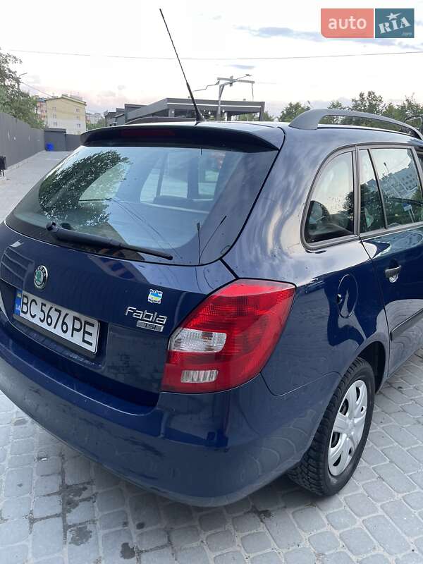 Хэтчбек Skoda Fabia 2010 в Львове