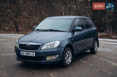 Хетчбек Skoda Fabia 2012 в Дніпрі