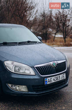 Хетчбек Skoda Fabia 2012 в Дніпрі