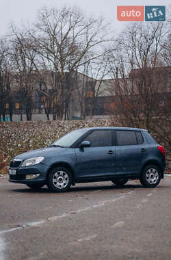 Хетчбек Skoda Fabia 2012 в Дніпрі