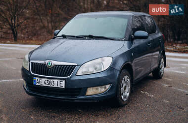 Хетчбек Skoda Fabia 2012 в Дніпрі