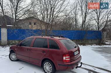 Универсал Skoda Fabia 2004 в Городке