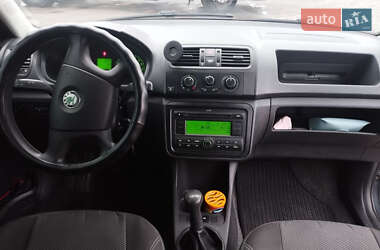 Хэтчбек Skoda Fabia 2009 в Днепре