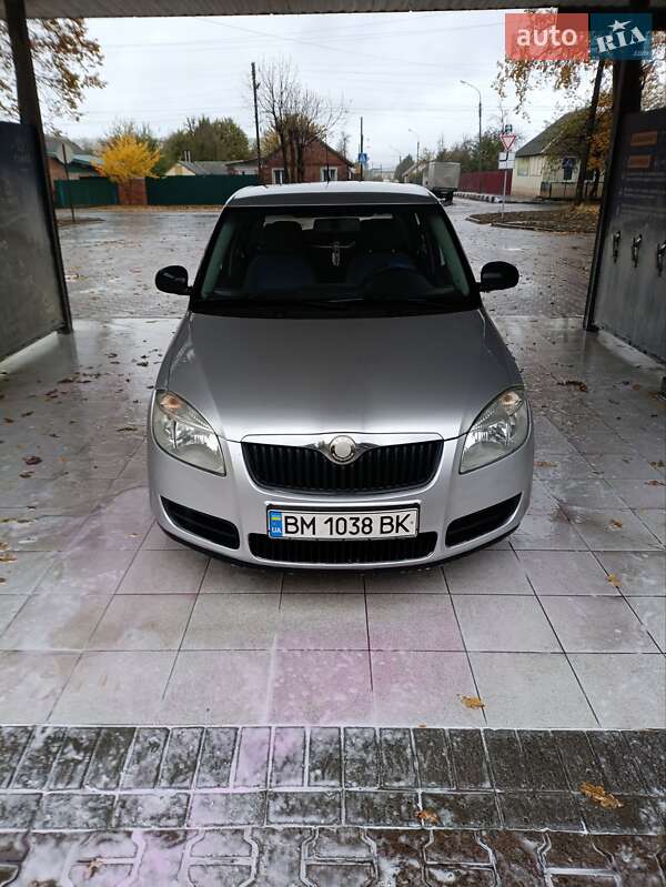 Хэтчбек Skoda Fabia 2008 в Сумах