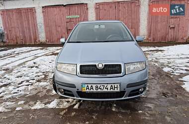 Седан Skoda Fabia 2006 в Бобровиці