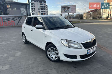 Хэтчбек Skoda Fabia 2012 в Хусте