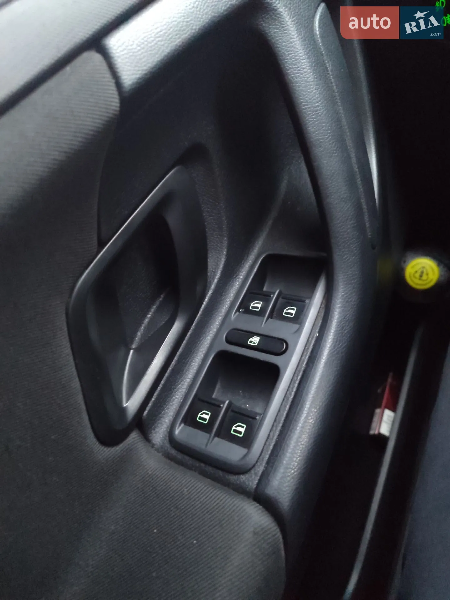 2013 Skoda Fabia - мініатюра 2