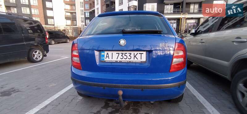 Хэтчбек Skoda Fabia 2004 в Ирпене