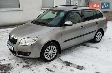 Універсал Skoda Fabia 2008 в Хмельницькому