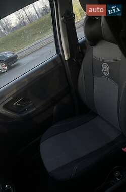 Универсал Skoda Fabia 2010 в 