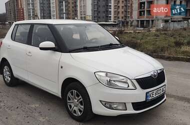 Хетчбек Skoda Fabia 2011 в Дніпрі