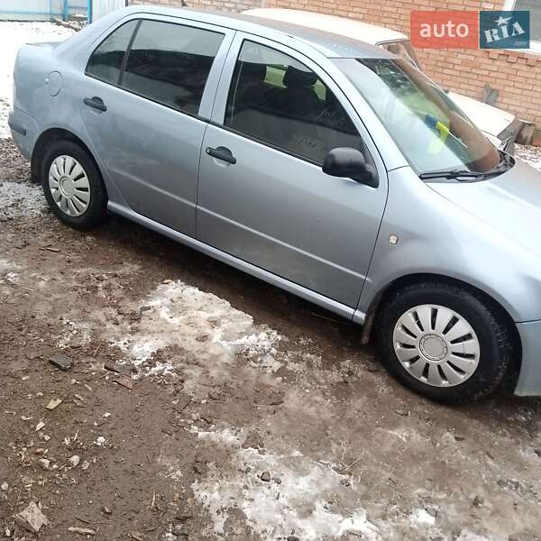 Седан Skoda Fabia 2002 в Липовці