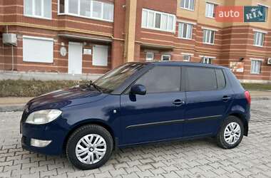 Хэтчбек Skoda Fabia 2012 в 