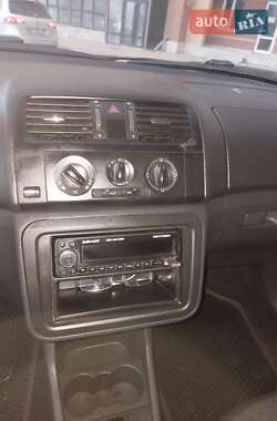 Хэтчбек Skoda Fabia 2012 в 