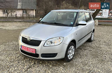 Хетчбек Skoda Fabia 2008 в Долині