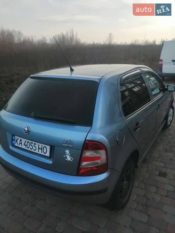 Хэтчбек Skoda Fabia 2006 в Киеве